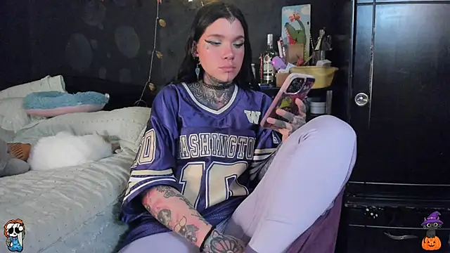 Lilmarieee online show from 29, 10, 2025