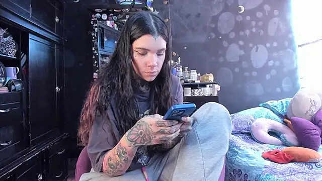 Lilmarieee online show from 22, 12, 2025