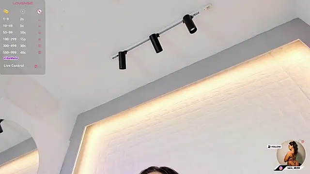 nataly clark  online show from 7, 3, 2025