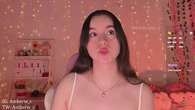 Snapshot of Ambeerouse chatting on 20, 10, 2025 Ambeerouse online show from 20, 10, 2025