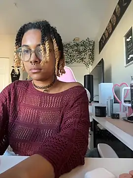 Snapshot of goddessxdreaxo chatting on 9, 10, 2025 goddessxdreaxo online show from 9, 10, 2025