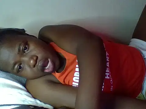 cute-marianna online show from 15, 12, 2025