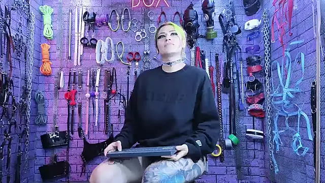 PANDORANEZZ online show from 7, 1, 2025