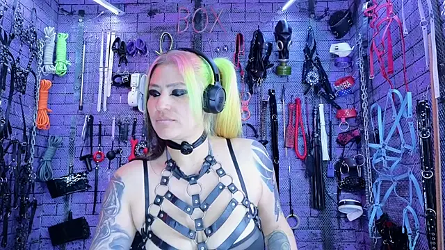 Snapshot of PANDORANEZZ chatting on 4, 4, 2026 PANDORANEZZ online show from 4, 4, 2026