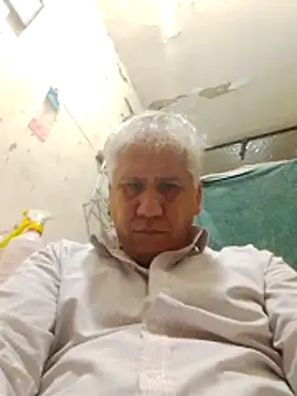 Snapshot of Momlover2022 chatting on 14, 4, 2026 Momlover2022 online show from 14, 4, 2026