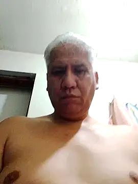 Momlover2022 online show from 24, 5, 2026