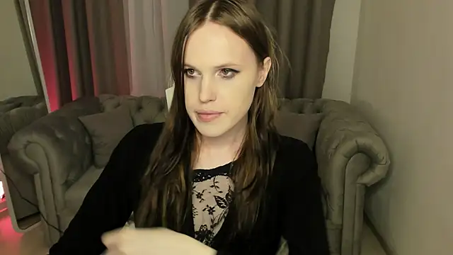 Snapshot of EffieMinki chatting on 18, 4, 2026 EffieMinki online show from 18, 4, 2026