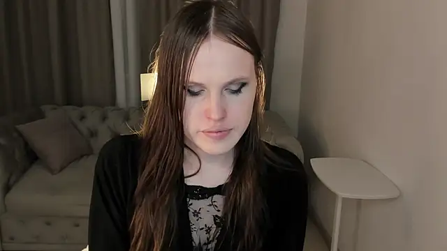 Snapshot of EffieMinki chatting on 25, 4, 2026 EffieMinki online show from 25, 4, 2026