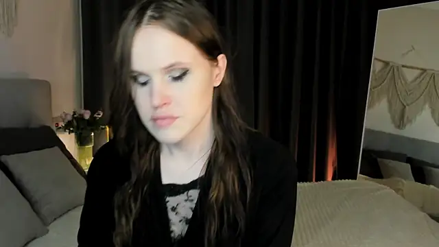 Snapshot of EffieMinki chatting on 28, 4, 2026 EffieMinki online show from 28, 4, 2026