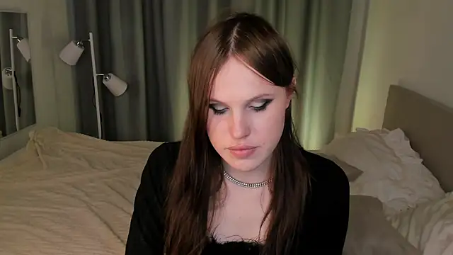Snapshot of EffieMinki chatting on 18, 5, 2026 EffieMinki online show from 18, 5, 2026