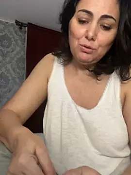 Emma roqueen online show from 9, 6, 2026