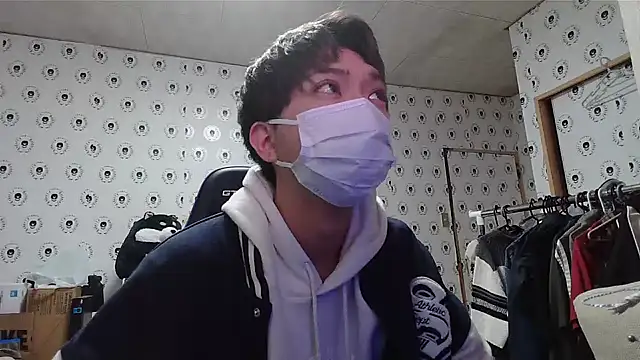 Snapshot of pychan chatting on 4, 12, 2024 pychan online show from 4, 12, 2024