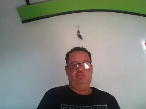 Snapshot of djtomxxx2777 chatting on 4, 2, 2025 djtomxxx2777 online show from 4, 2, 2025