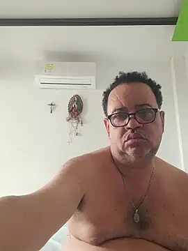 Snapshot of djtomxxx2777 chatting on 30, 10, 2025 djtomxxx2777 online show from 30, 10, 2025