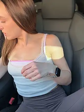 lunagirl13 online show from 25, 4, 2026