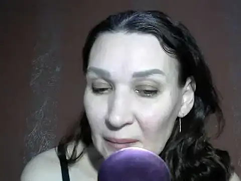 PrettyAndWild online show from 11, 2, 2025