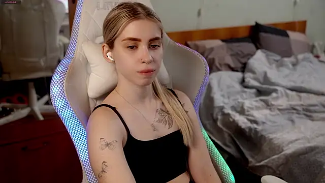 Snapshot of ho1yho1e chatting on 11, 2, 2026 ho1yho1e online show from 11, 2, 2026