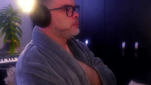 Sanders White online show from 15, 9, 2025