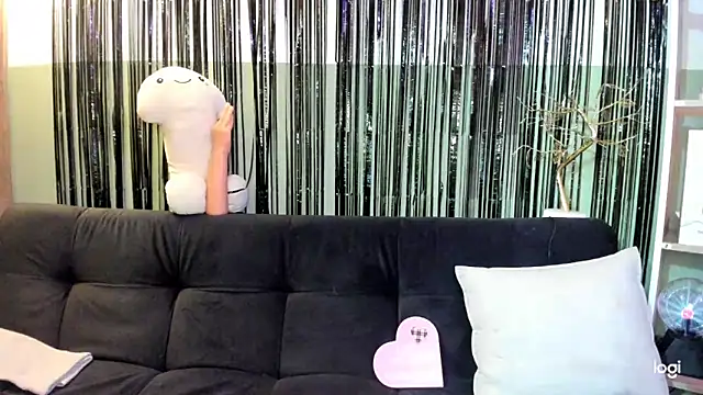 lilly sweett online show from 20, 2, 2026