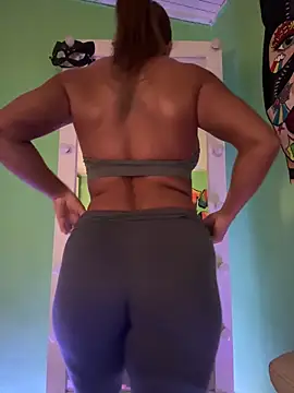 Snapshot of TamaraSavage chatting on 4, 2, 2026 TamaraSavage online show from 4, 2, 2026