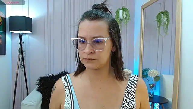 Snapshot of Britney_taylor_ chatting on 28, 12, 2024 Britney taylor online show from 28, 12, 2024