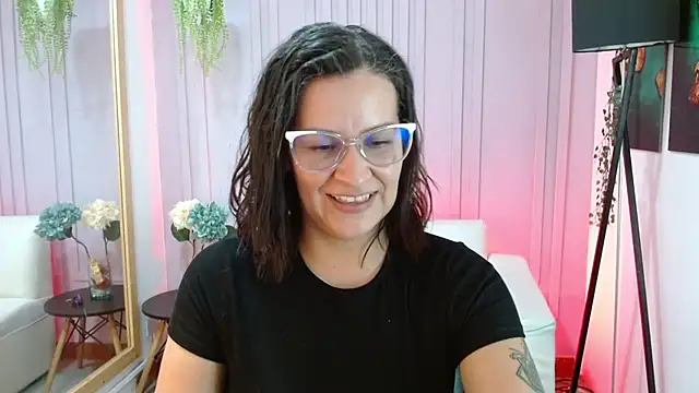 Snapshot of Britney_taylor_ chatting on 5, 2, 2025 Britney taylor online show from 5, 2, 2025