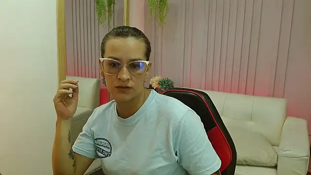 Snapshot of Britney_taylor_ chatting on 6, 3, 2025 Britney taylor online show from 6, 3, 2025