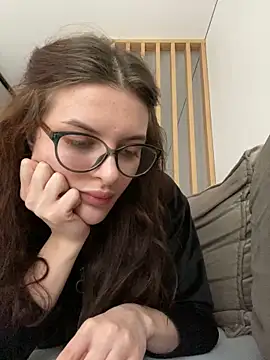 little belucci online show from 1, 2, 2025