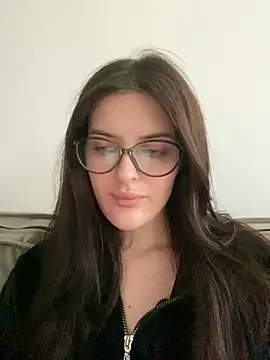 little belucci online show from 3, 2, 2025