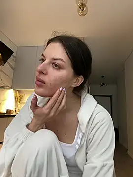 Snapshot of little_belucci chatting on 15, 1, 2026 little belucci online show from 15, 1, 2026