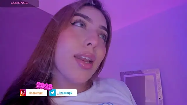 Snapshot of MaddyyLennon chatting on 4, 1, 2025 MaddyyLennon online show from 4, 1, 2025