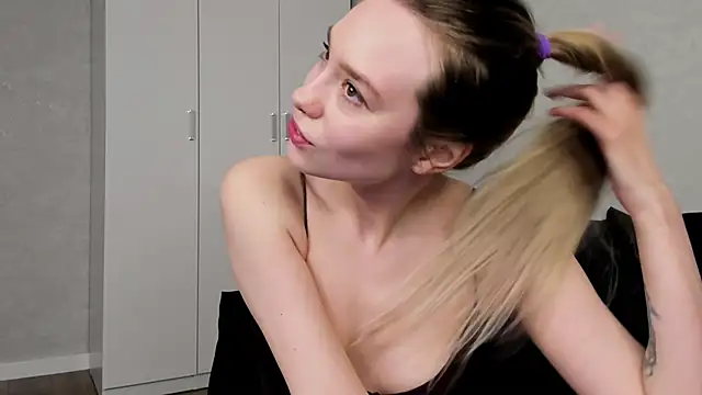 mary shiota online show from 29, 10, 2025