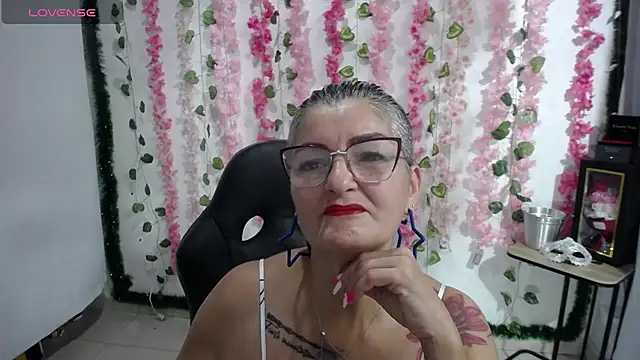 bety-cum2 online show from 20, 2, 2025