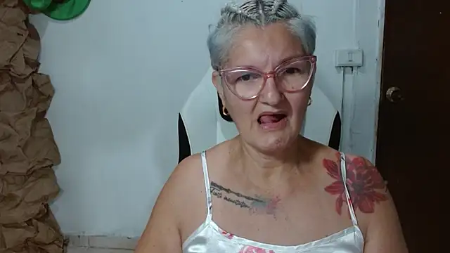 Snapshot of bety-cum2 chatting on 2, 3, 2026 bety-cum2 online show from 2, 3, 2026