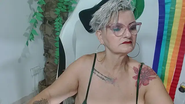 Snapshot of bety-cum2 chatting on 15, 3, 2026 bety-cum2 online show from 15, 3, 2026