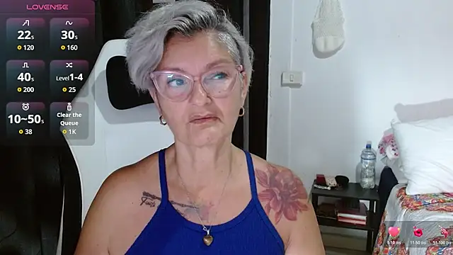 Snapshot of bety-cum2 chatting on 12, 4, 2026 bety-cum2 online show from 12, 4, 2026