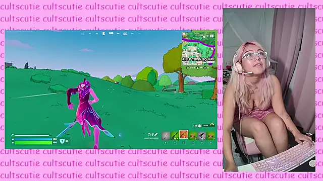 Snapshot of cultscutie chatting on 21, 11, 2025 cultscutie online show from 21, 11, 2025