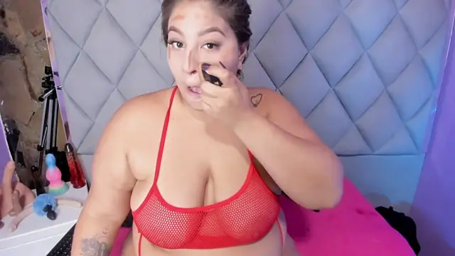 Snapshot of Luci_SexDeep chatting on 10, 10, 2025 Luci SexDeep online show from 10, 10, 2025