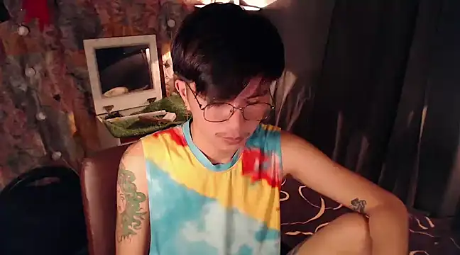 Sexy Handsome Drex online show from 5, 12, 2024