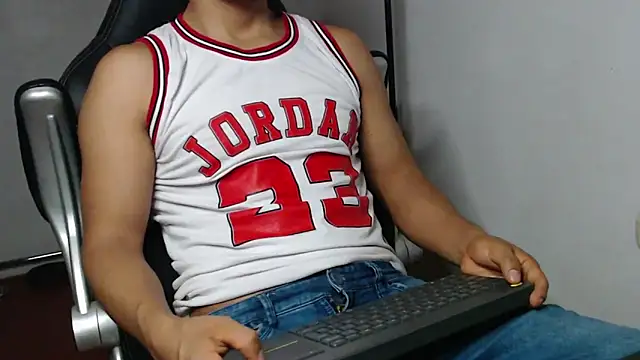 Snapshot of sexatlexx chatting on 15, 12, 2024 sexatlexx online show from 15, 12, 2024