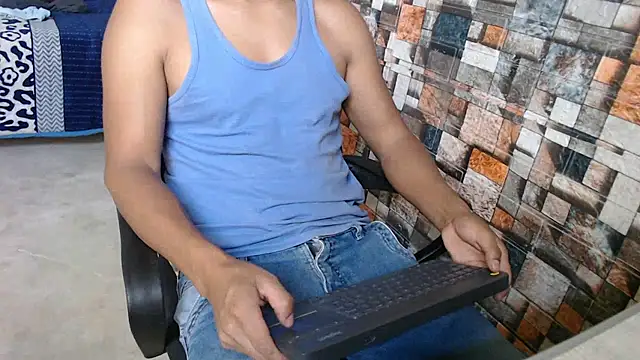 Snapshot of sexatlexx chatting on 18, 4, 2026 sexatlexx online show from 18, 4, 2026