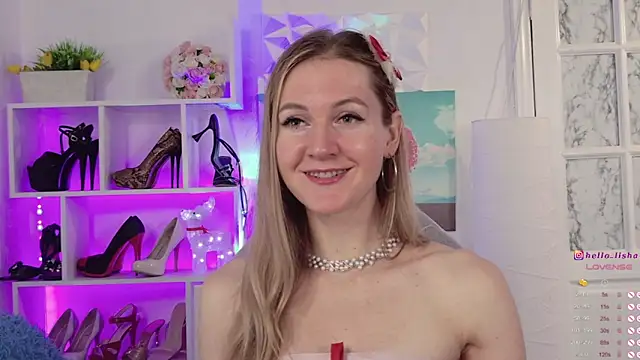 Snapshot of Hello_Lisha chatting on 4, 12, 2024 Hello Lisha online show from 4, 12, 2024