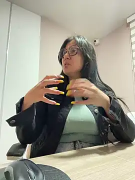 SWEETLILY18 online show from 9, 12, 2024