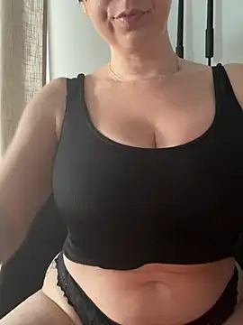 Snapshot of dollssfr chatting on 7, 4, 2026 dollssfr online show from 7, 4, 2026