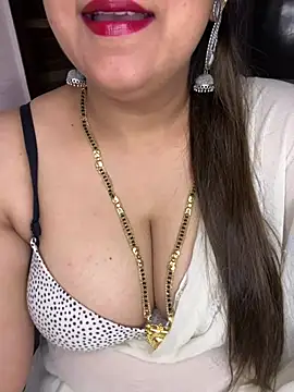 Zoya Varma004 online show from 15, 5, 2026
