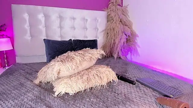 Snapshot of Brunna-Brownn chatting on 27, 6, 2026 Brunna-Brownn online show from 27, 6, 2026
