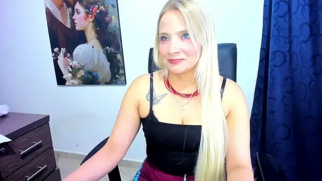 Snapshot of Martina_smth chatting on 17, 9, 2025 Martina smth online show from 17, 9, 2025