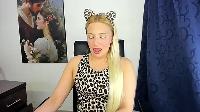 Snapshot of Martina_smth chatting on 14, 10, 2025 Martina smth online show from 14, 10, 2025