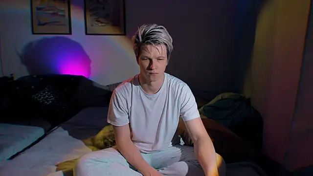 Breston Sweet online show from 15, 9, 2025