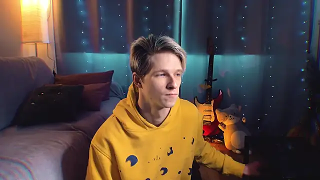 Breston Sweet online show from 4, 3, 2026